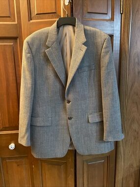 Lauren Ralph Lauren Blazer Jacket Mens 42R 100% Wool Two Buttons Herringbone